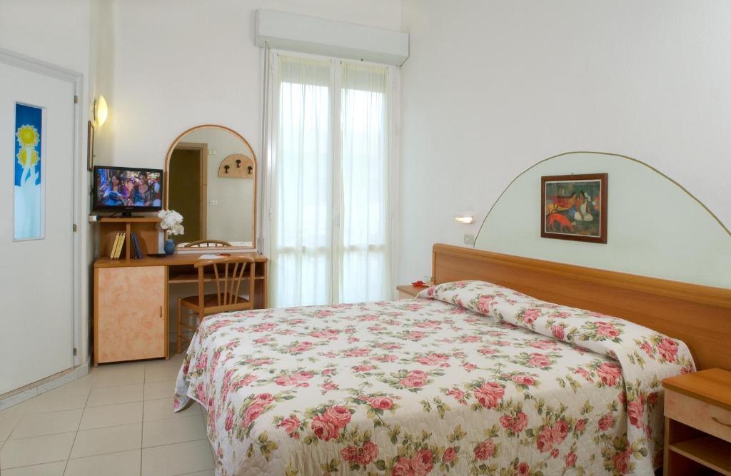 Hotel Olimpia ベラーリア・イジェア・マリーナ 部屋 写真