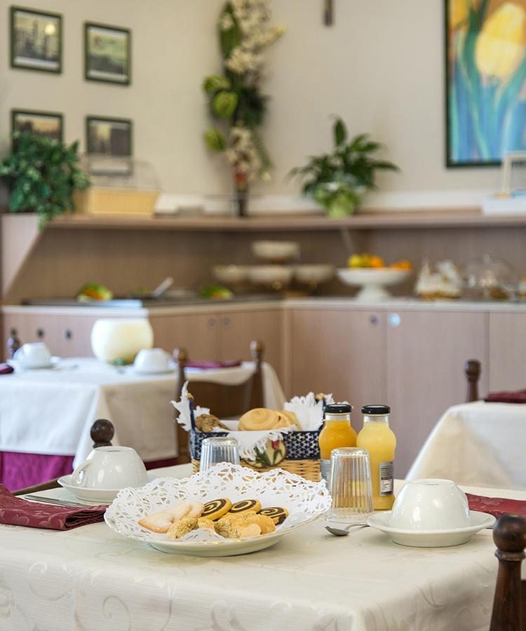 Hotel Olimpia ベラーリア・イジェア・マリーナ エクステリア 写真
